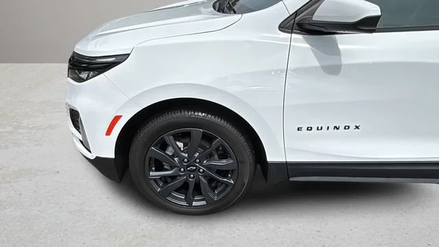 Used 2024 Summit White Chevrolet RS image 34