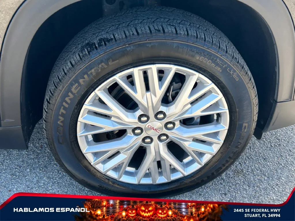 Used 2026 Ebony Twilight Metallic GMC Elevation image 21