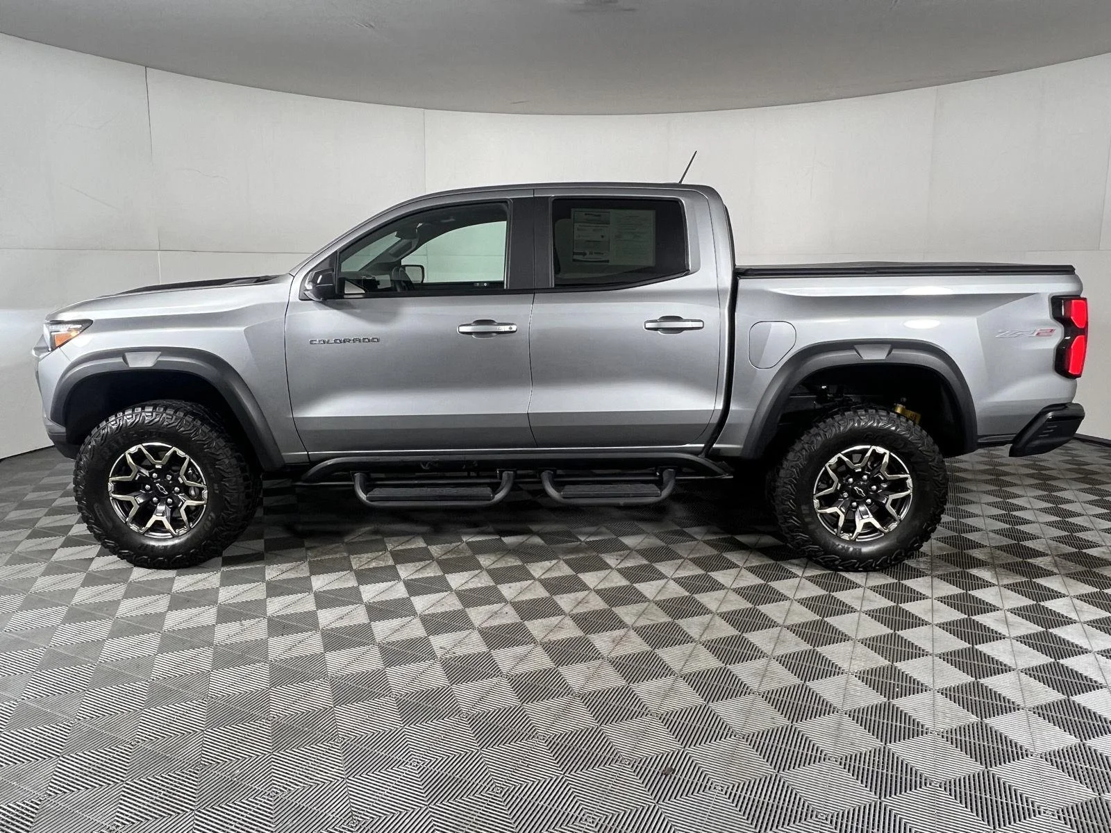 Used 2024 Sterling Gray Metallic Chevrolet ZR2 image 32