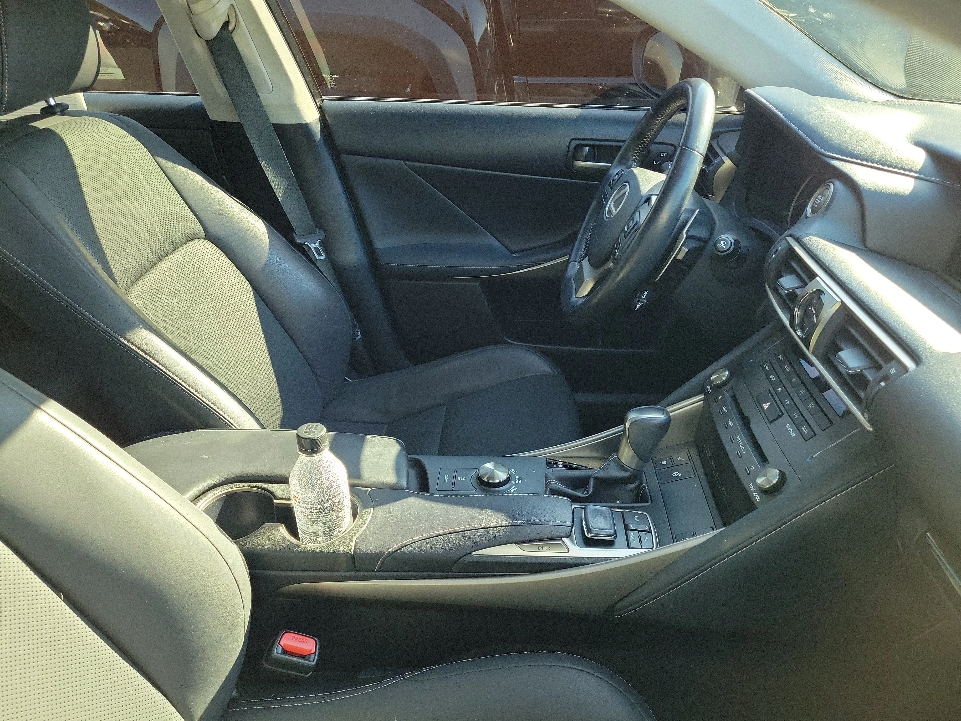 Used 2019 Gray Pearl Lexus 300 image 3