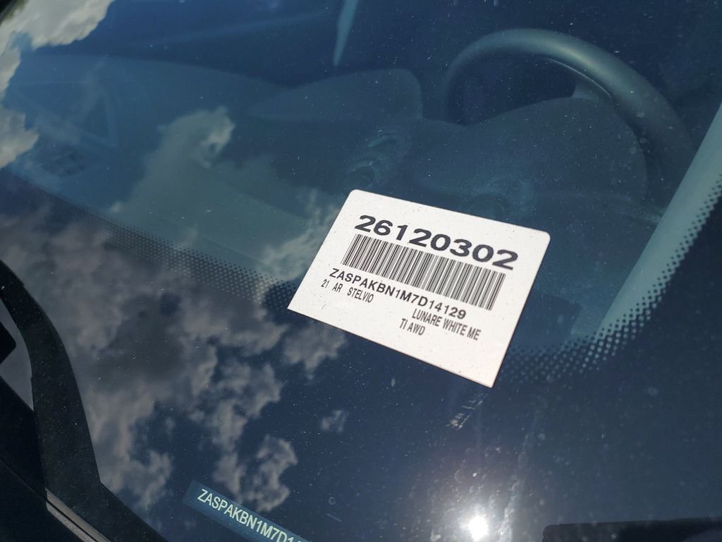 Used 2021 White Alfa Romeo Ti image 4