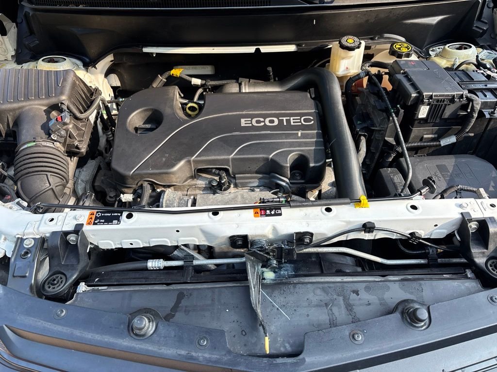 Used 2021 White Chevrolet LS image 12