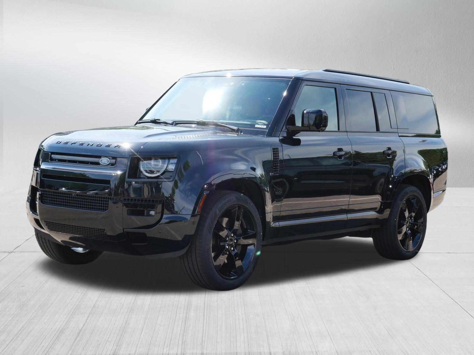 New 2026 Santorini Black LAND ROVER X-Dynamic SE image 1
