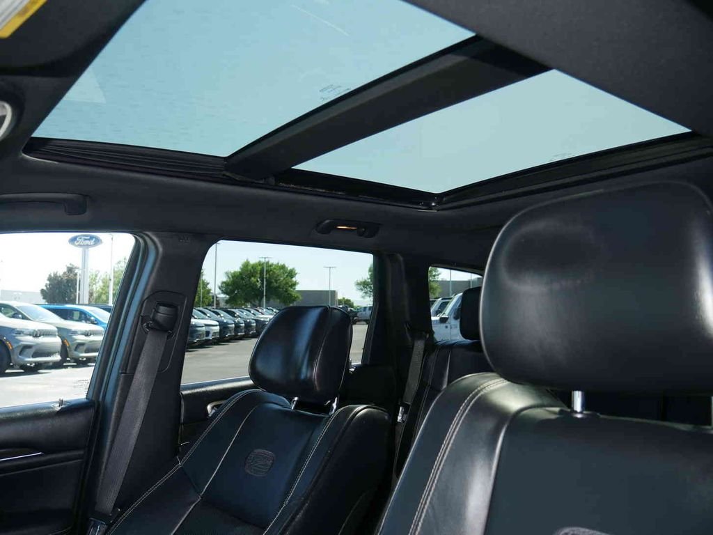 Used 2015 Black Jeep Overland image 28