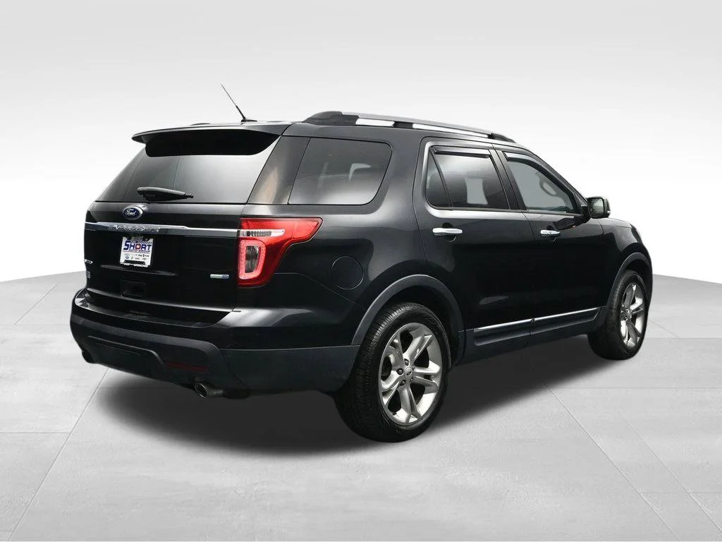 Used 2013 Black Ford Limited image 5