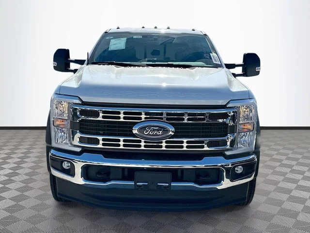 New 2025 Oxford White Ford KNAPHEIDE 11