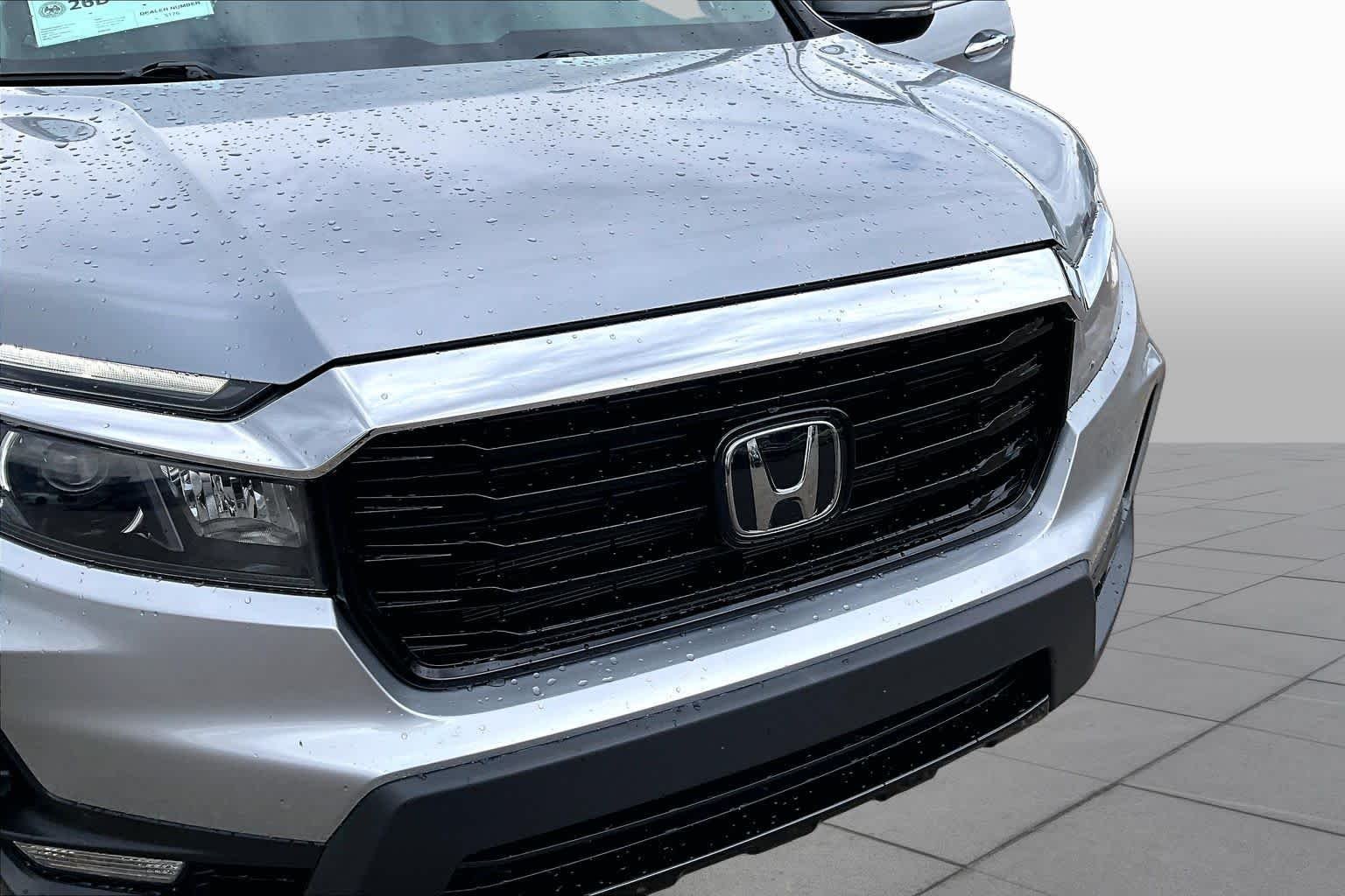 Used 2023 Lunar Silver Metallic Honda RTL-E image 27