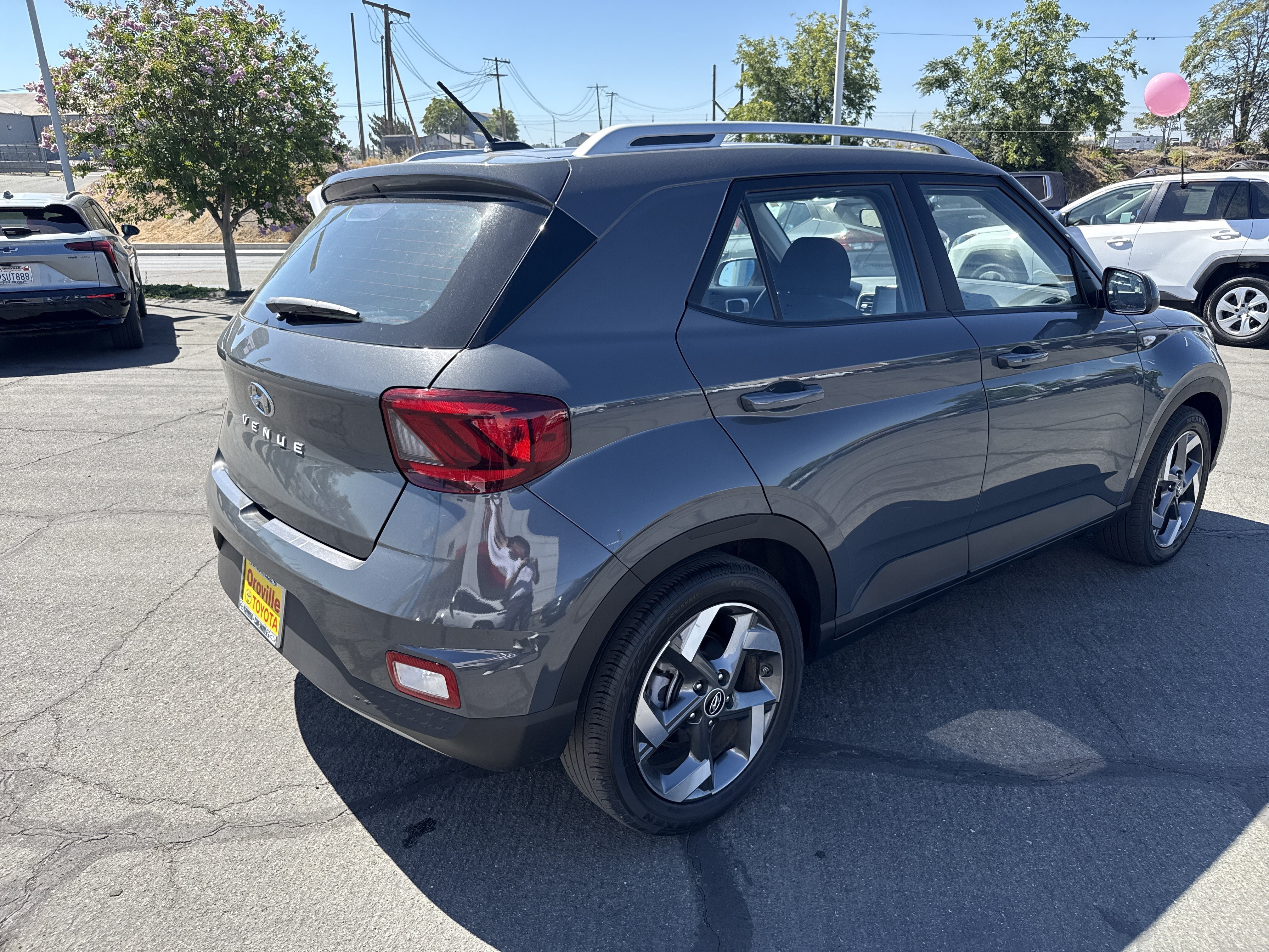 Used 2025 Gray Hyundai SEL image 5