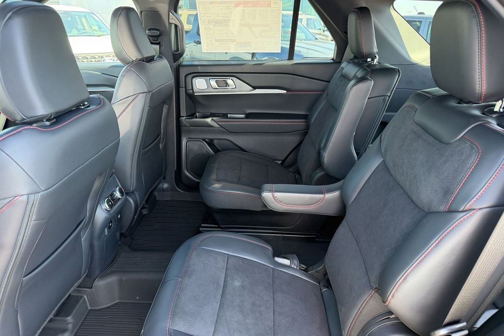 New 2026 Agate Black Metallic Ford ST image 25