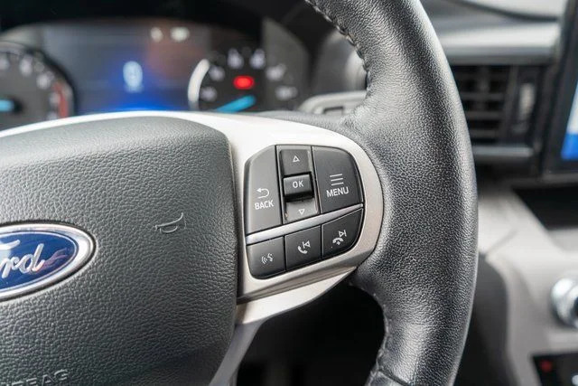 Used 2023 Silver Ford XLT image 24