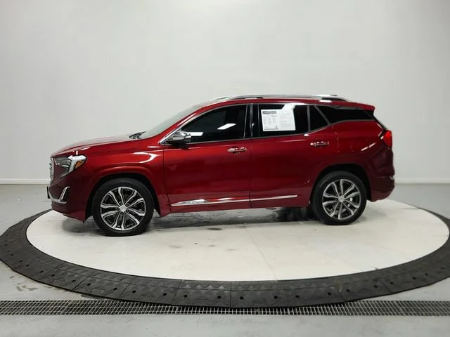 Used 2019 RED QUARTZ TINTCOAT GMC Denali image 5