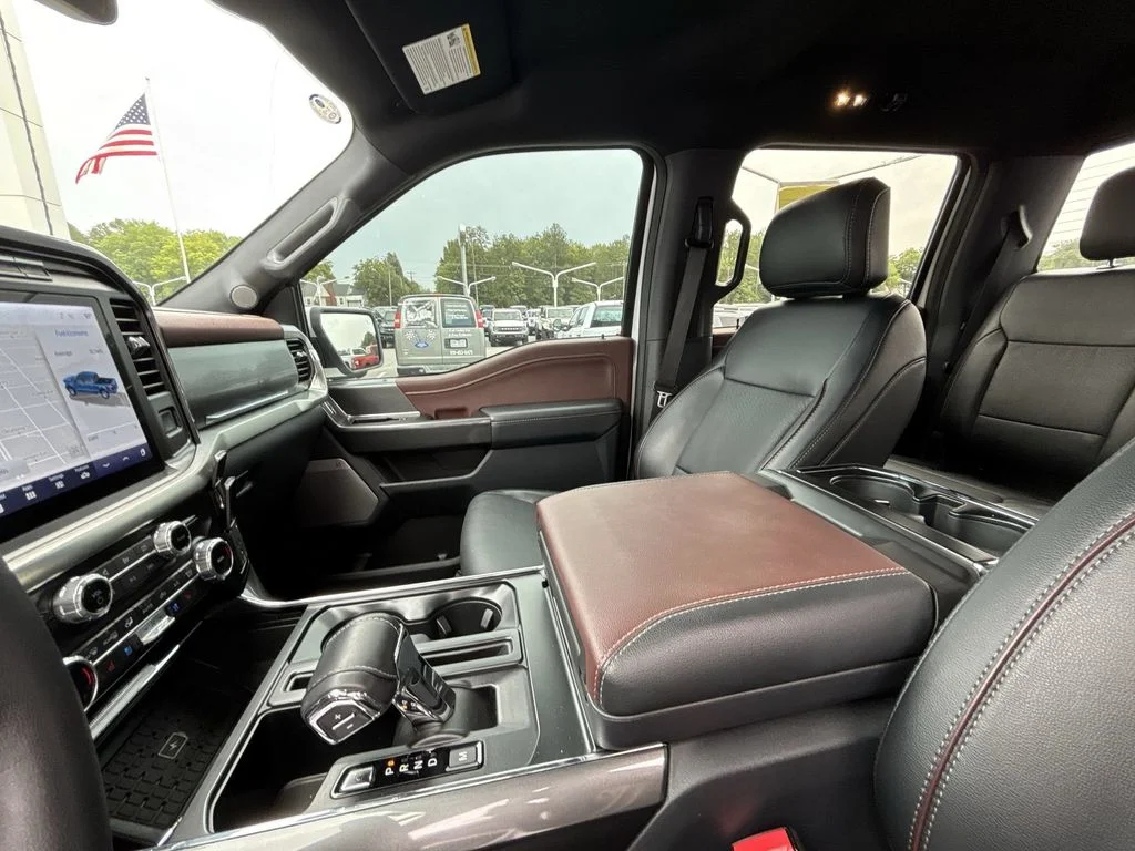Used 2023 White Ford Lariat image 23