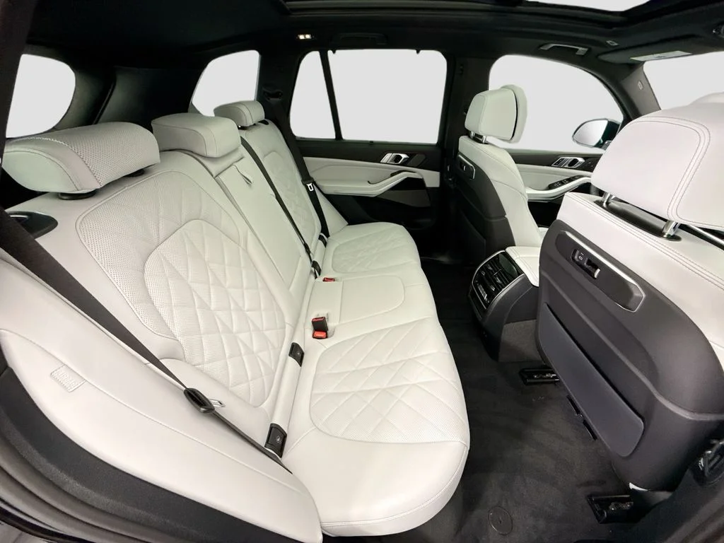 New 2026 Black BMW xDrive40i image 21