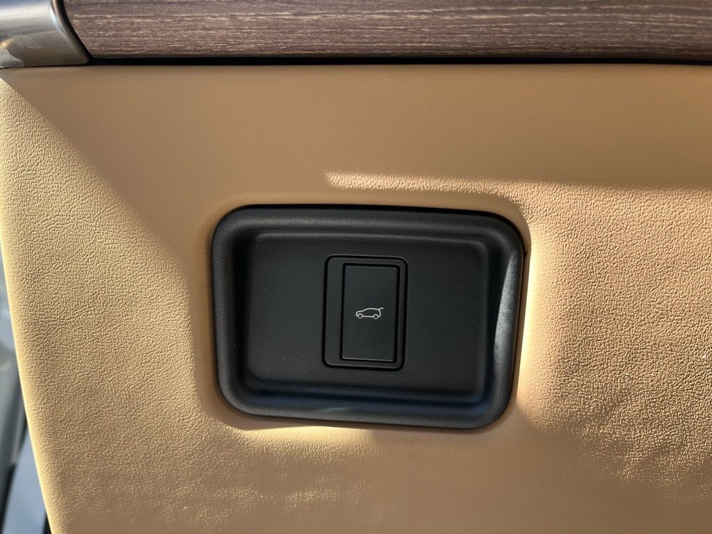 2023 LAND ROVER RANGE ROVER - Image 8