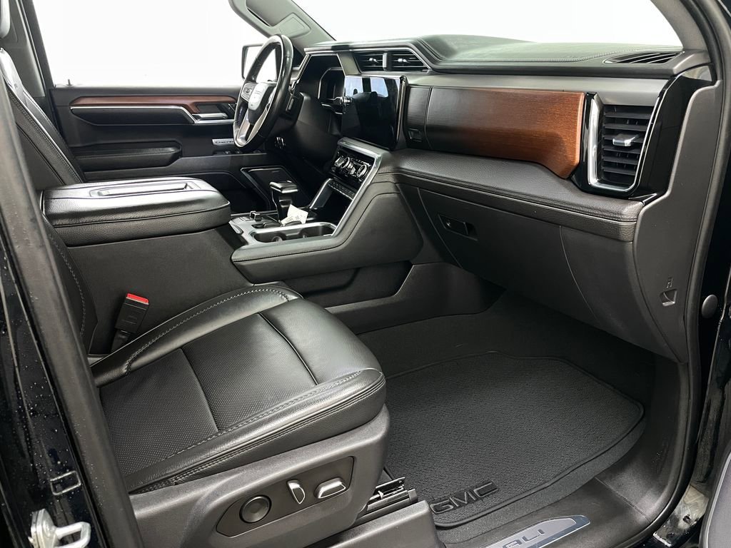 Used 2022 Onyx Black GMC Denali image 43