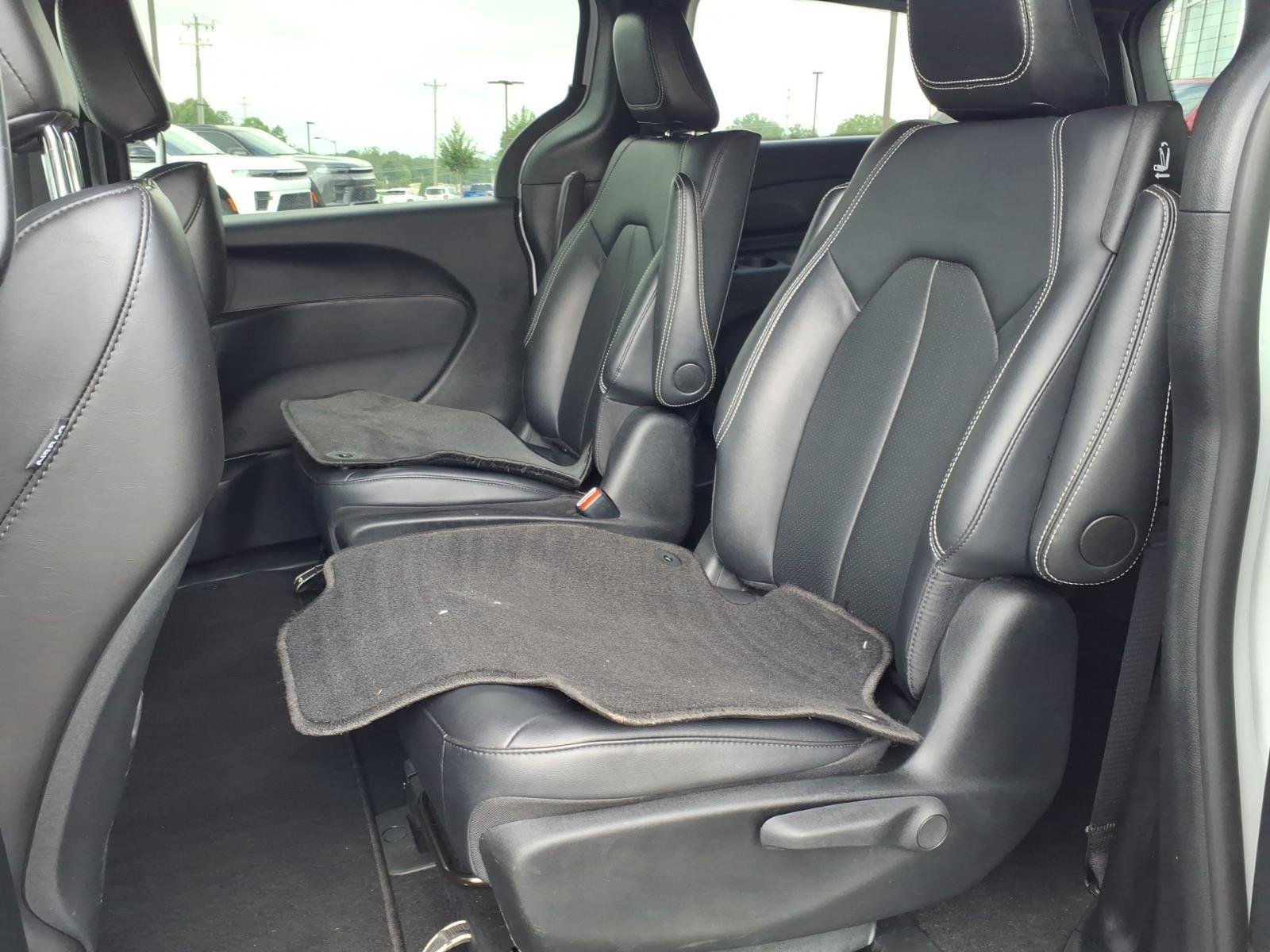 Used 2024 Bright White Clearcoat Chrysler Hybrid S Appearance Pkg image 19