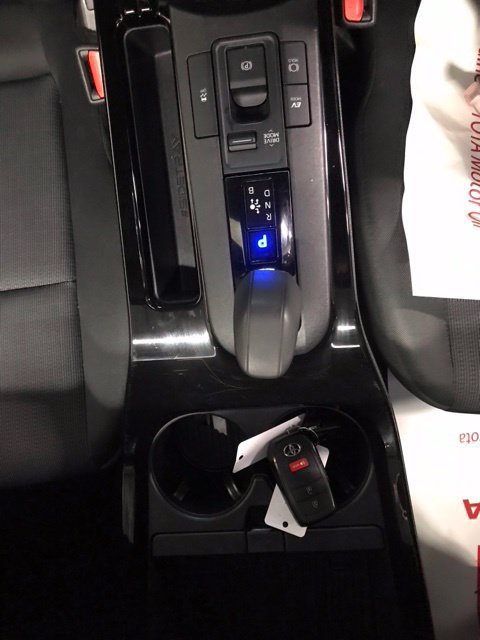 Used 2025  Toyota LE image 19