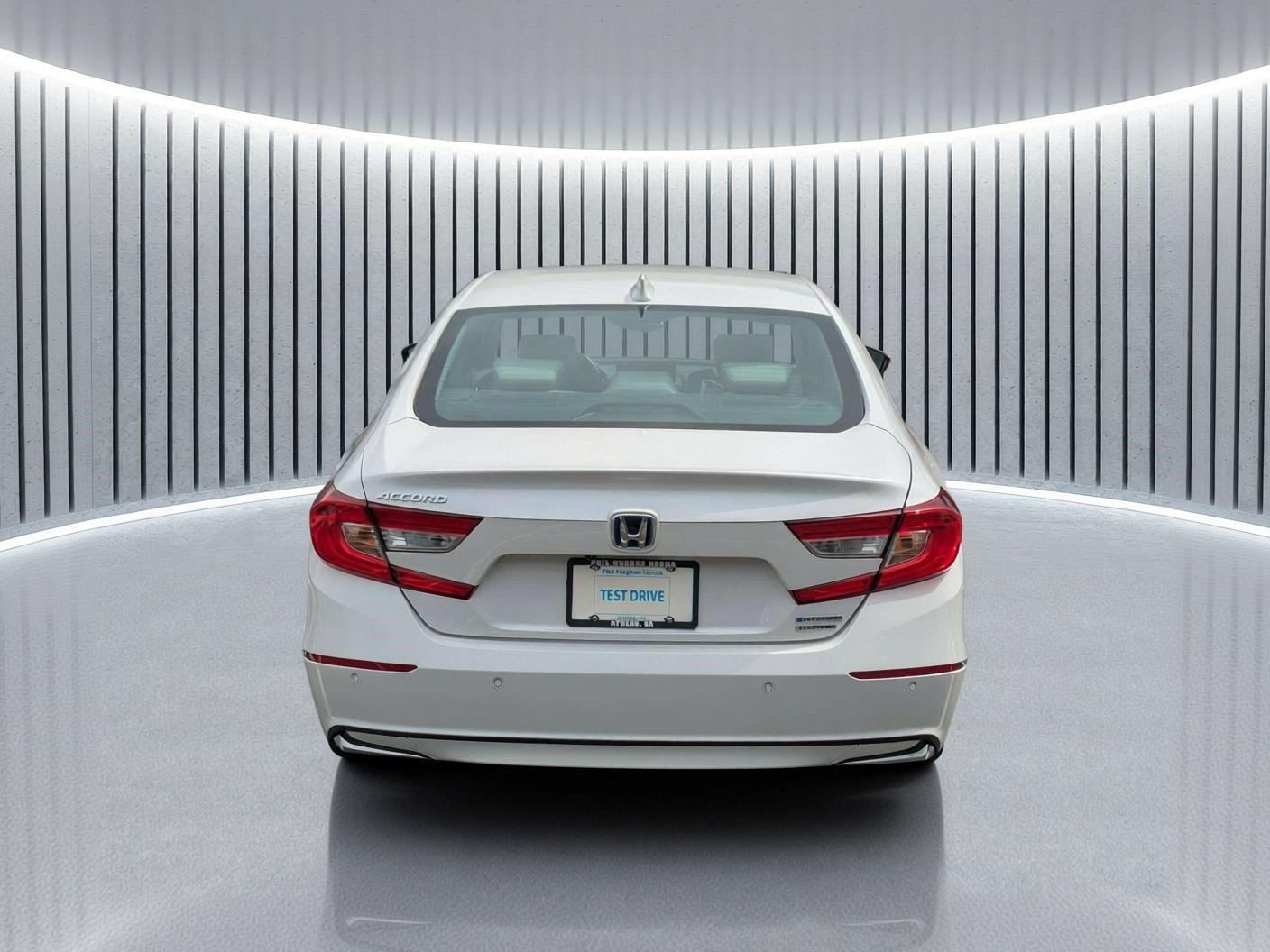 Used 2022 Platinum White Pearl Honda Touring image 7
