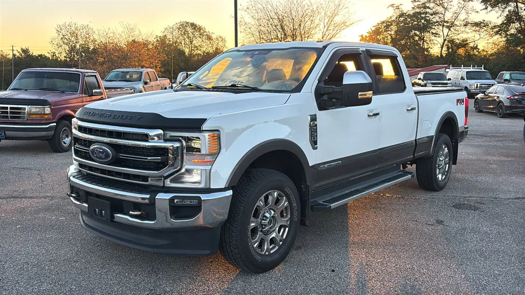 Used 2022 White Ford Lariat image 3