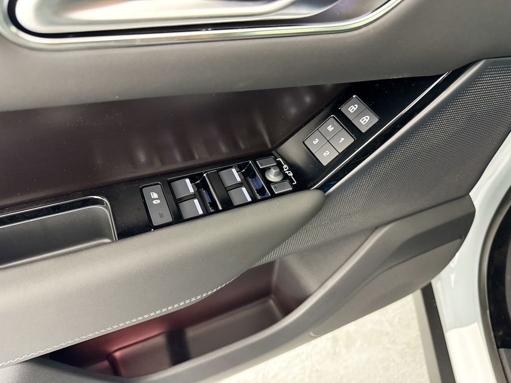 New 2026 Arroios Grey Land Rover Belgravia Edition image 18
