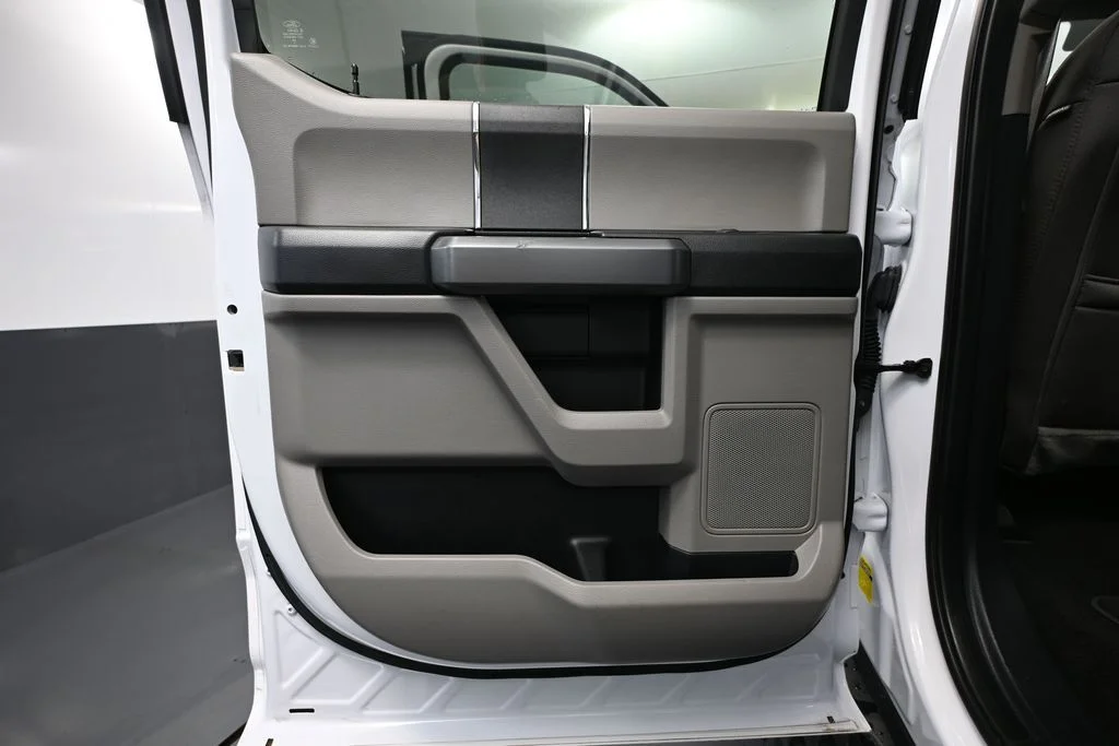Used 2020 White Ford XLT image 32