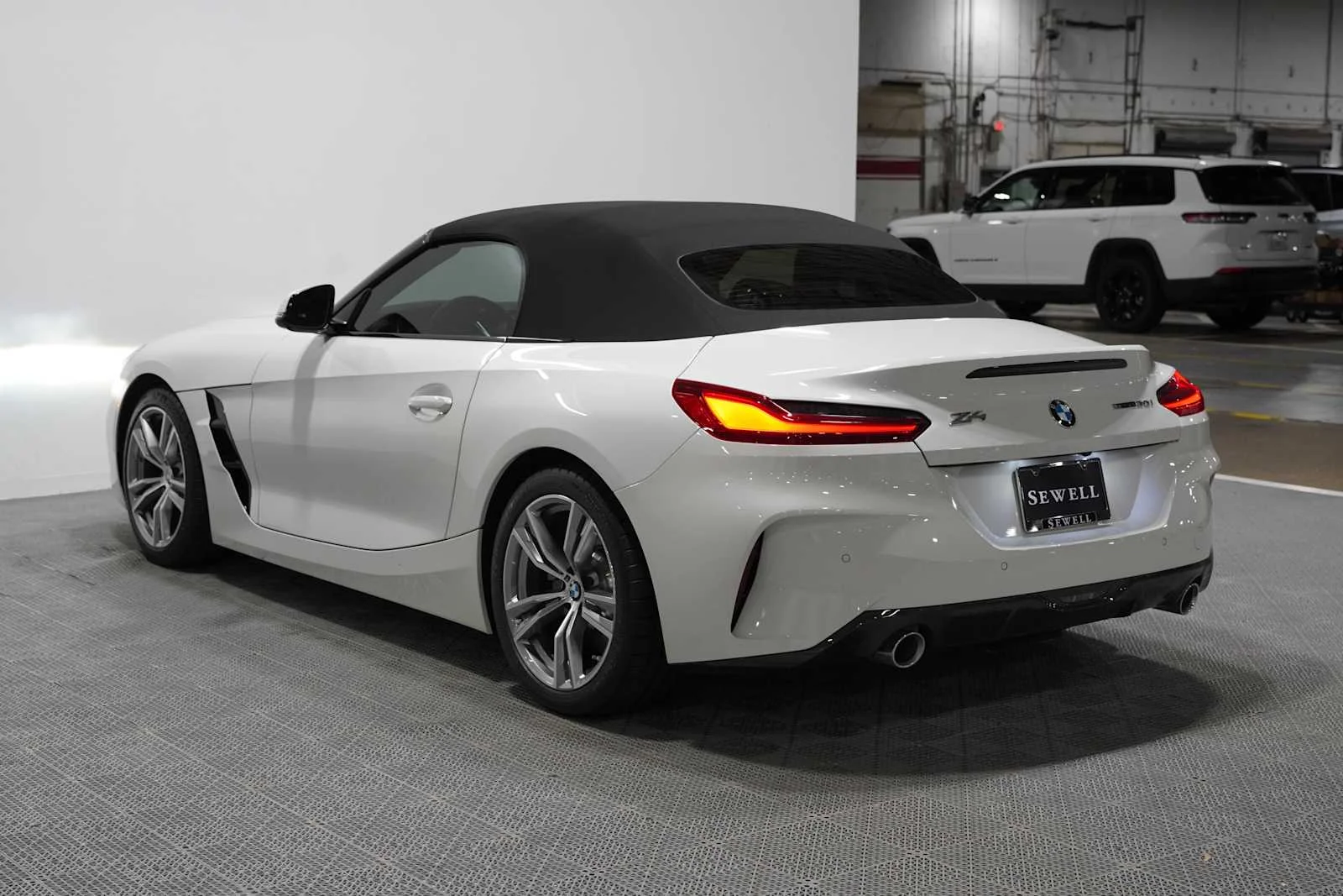 New 2026 Alpine White BMW sDrive30i image 2