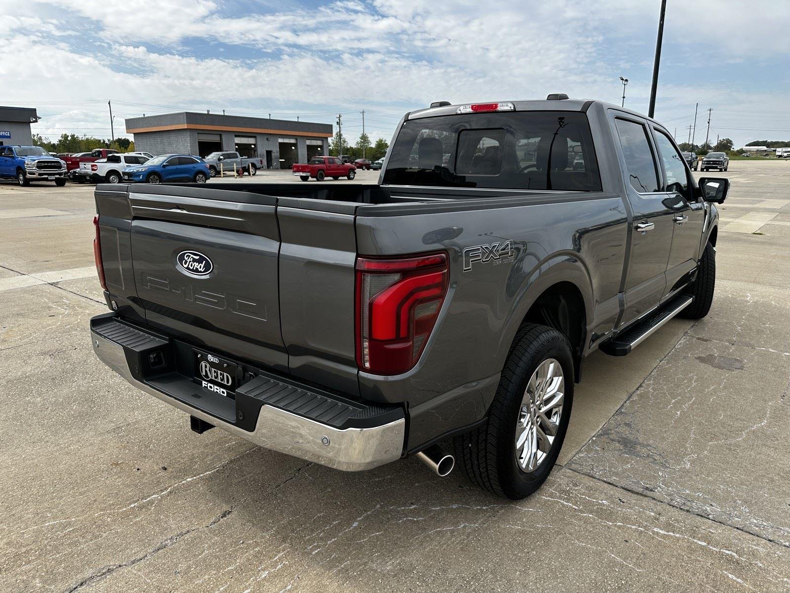 2025 Ford F-150 Lariat - Photo 9
