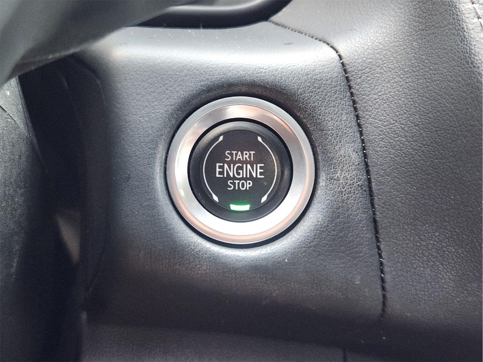 Used 2023 Summit White Chevrolet Z71 image 19