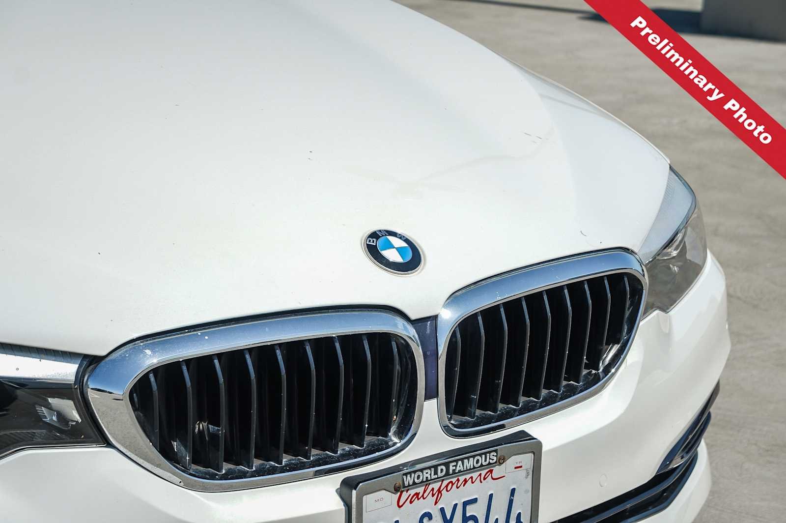 Used 2019 Alpine White BMW 530i image 5