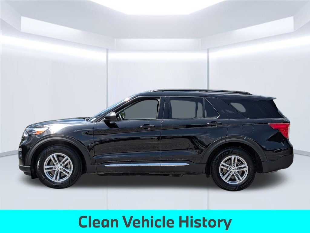 Used 2023 Black Ford XLT image 2