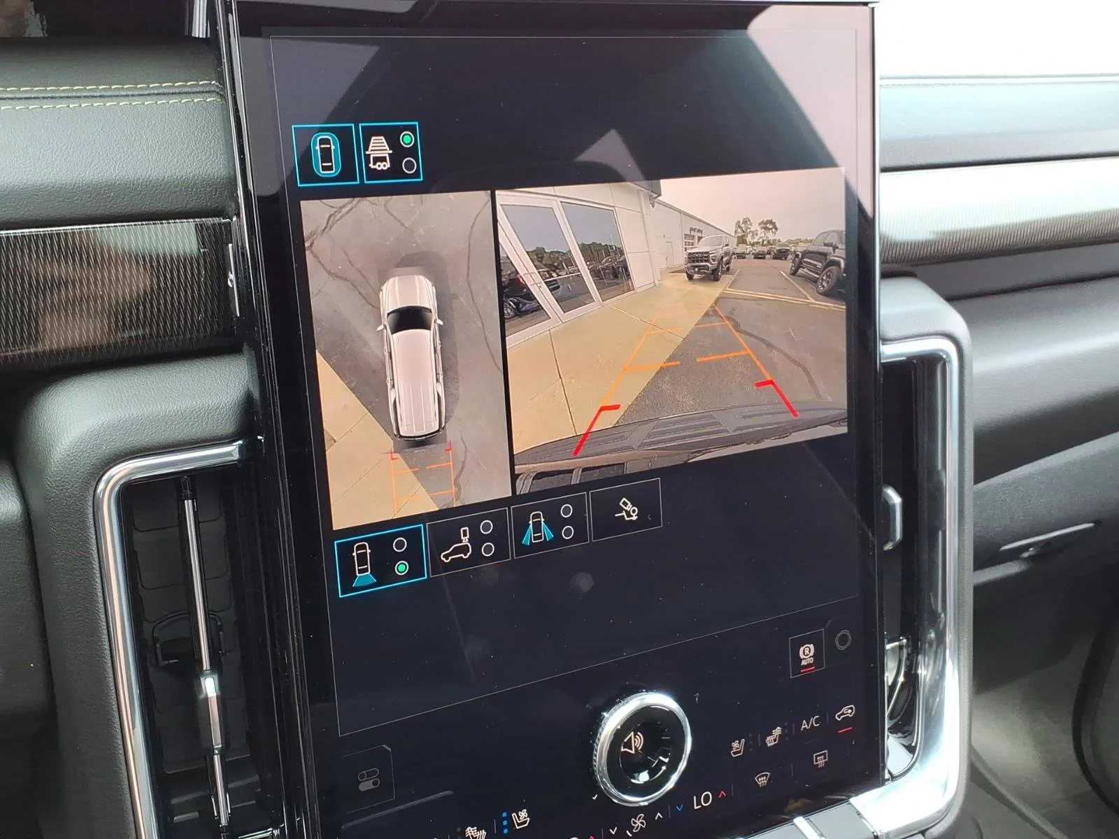 2026 GMC Yukon XL Elevation - Photo 18