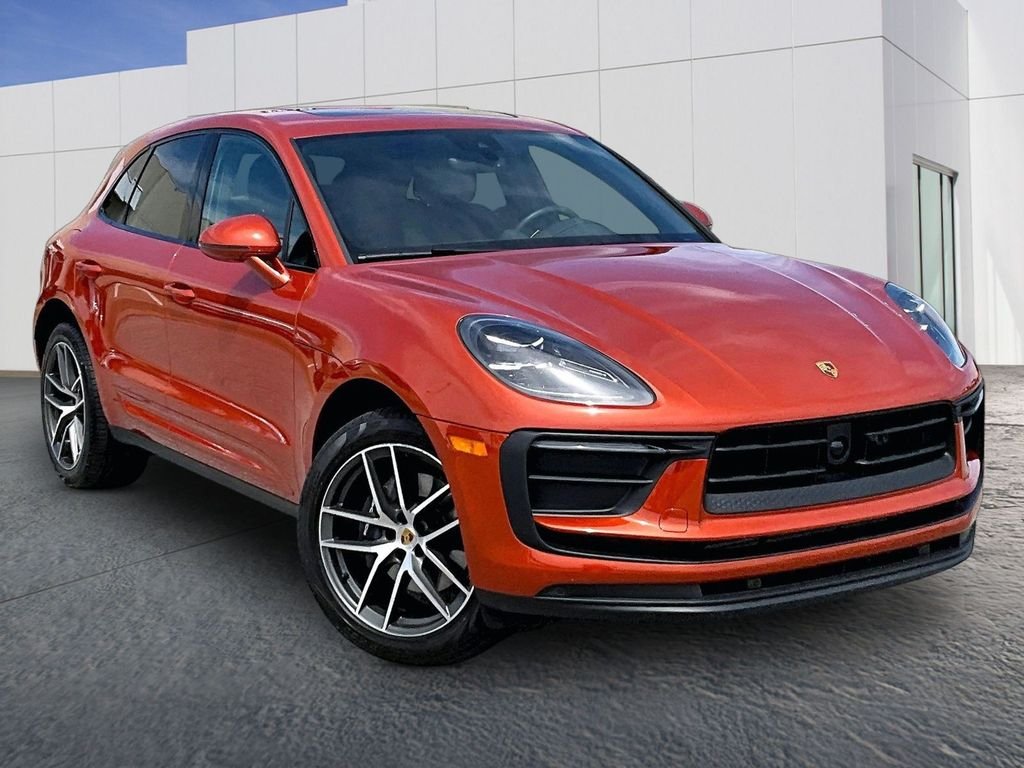 Used 2025 Orange Porsche  image 9