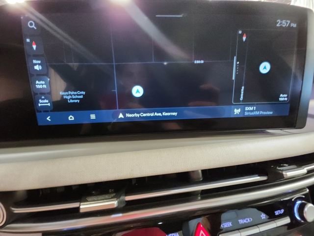 Used 2025 Red Hyundai SEL Convenience image 19