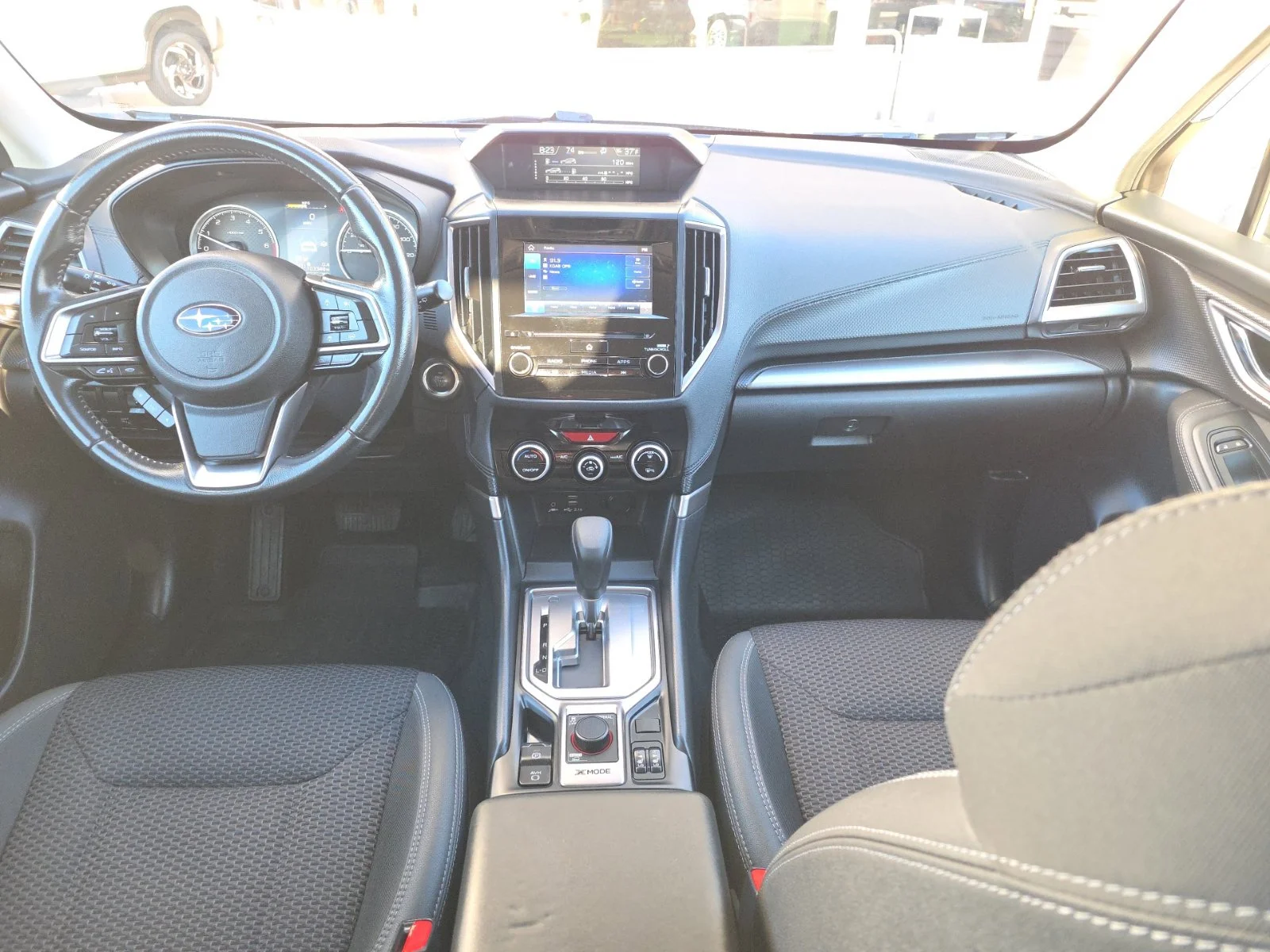 Used 2020 Ice Silver Metallic Subaru Premium image 10