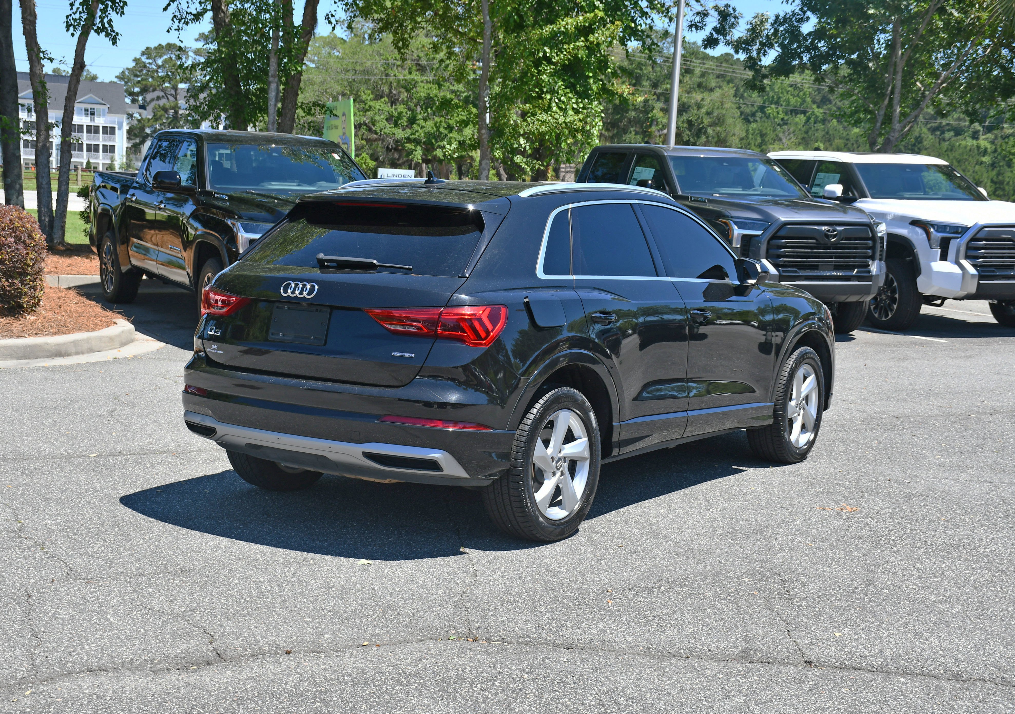 Used 2020  Audi  image 4