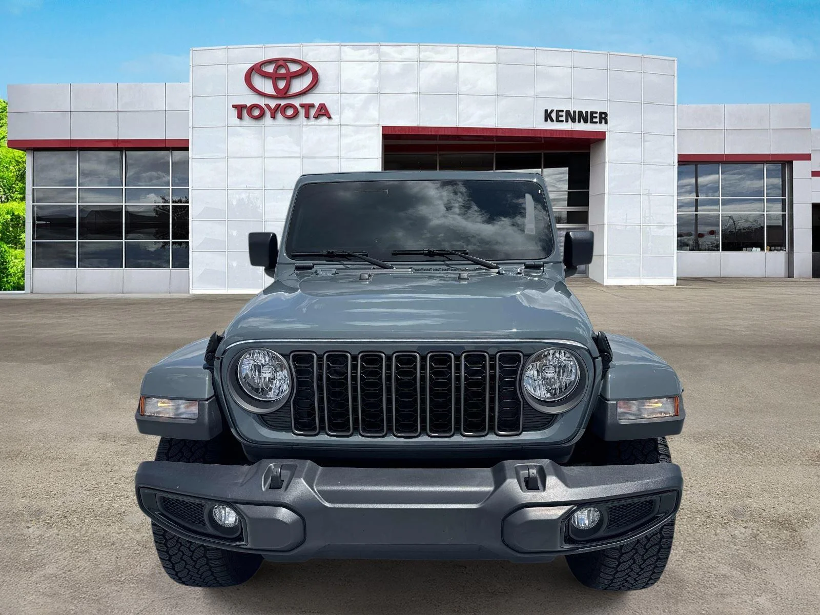 Used 2025 Anvil Clearcoat Jeep Nighthawk image 2