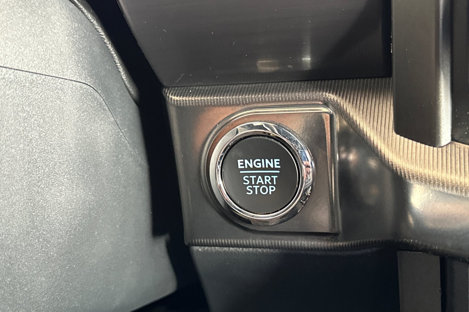 Used 2024 White Ford Lariat image 24