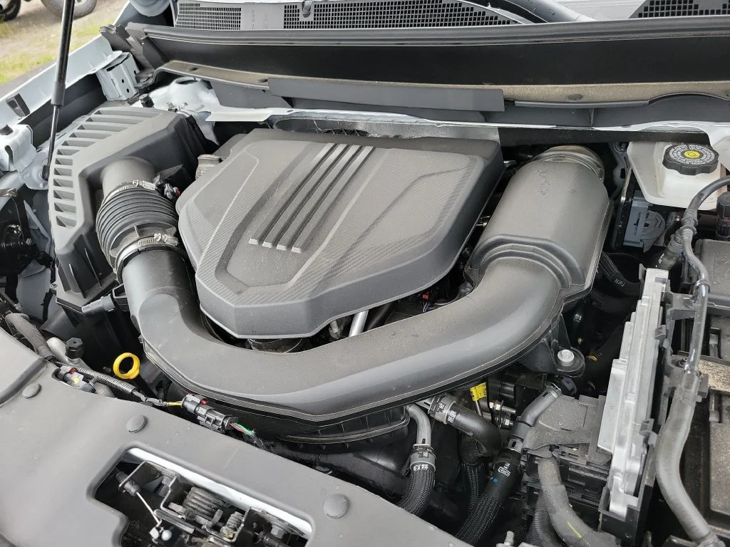 New 2026 Summit White Chevrolet LT image 30