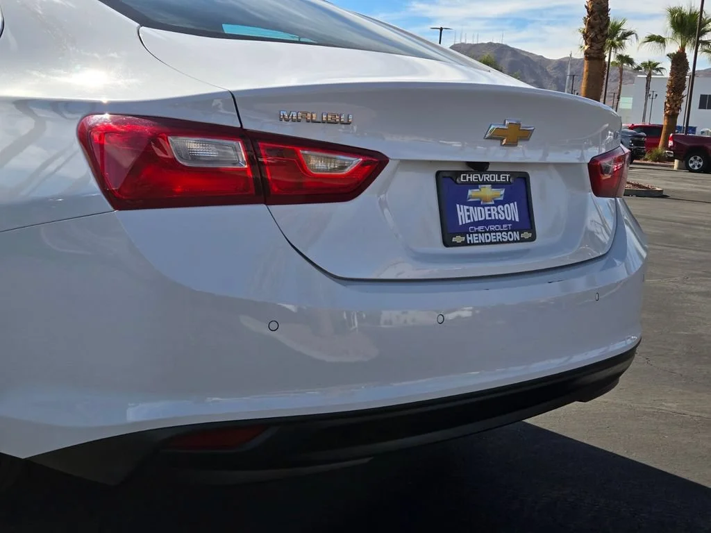 Used 2024 Summit White Chevrolet 1LT image 5