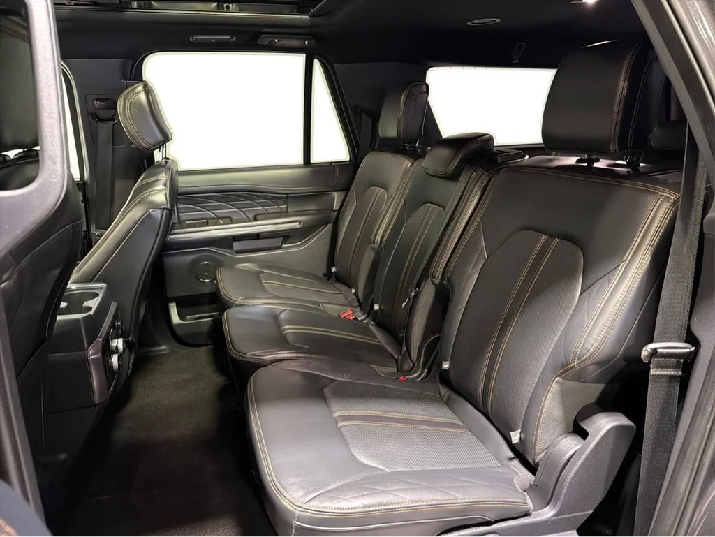 Used 2022 Gray Ford Platinum image 8