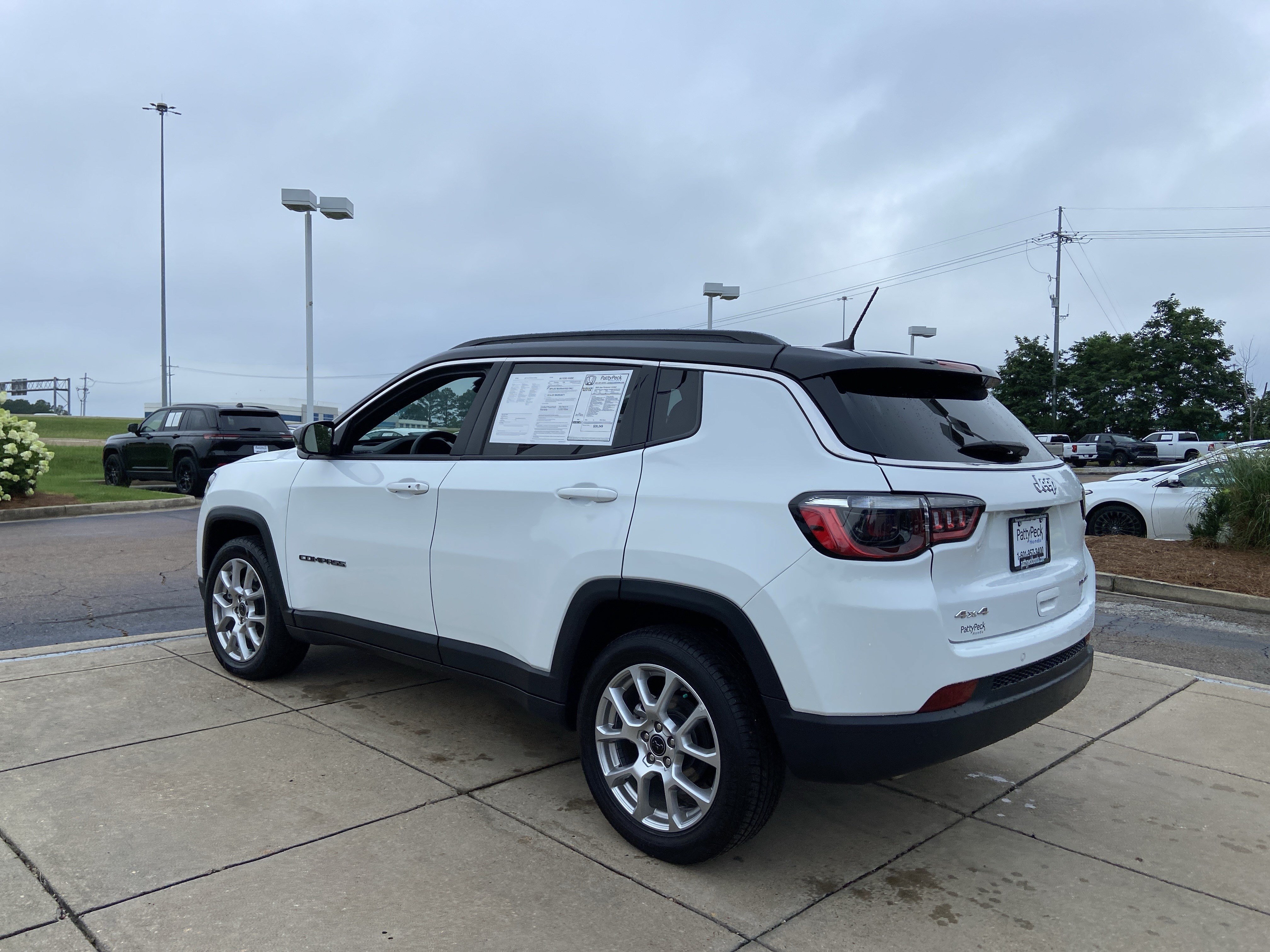 2025 Jeep Compass Limited - Photo 8