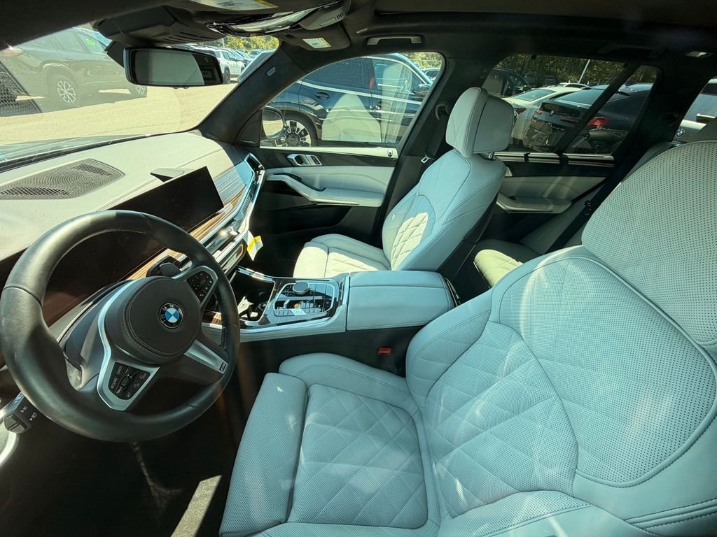 Used 2026 Skyscraper Grey Metallic BMW xDrive40i image 6