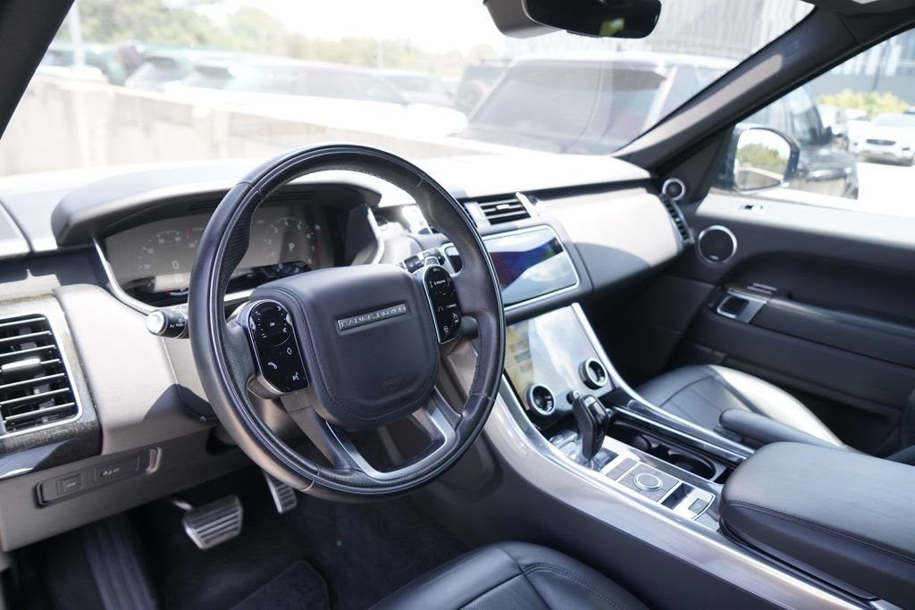 Used 2021 Black Land Rover HSE Silver Edition image 8