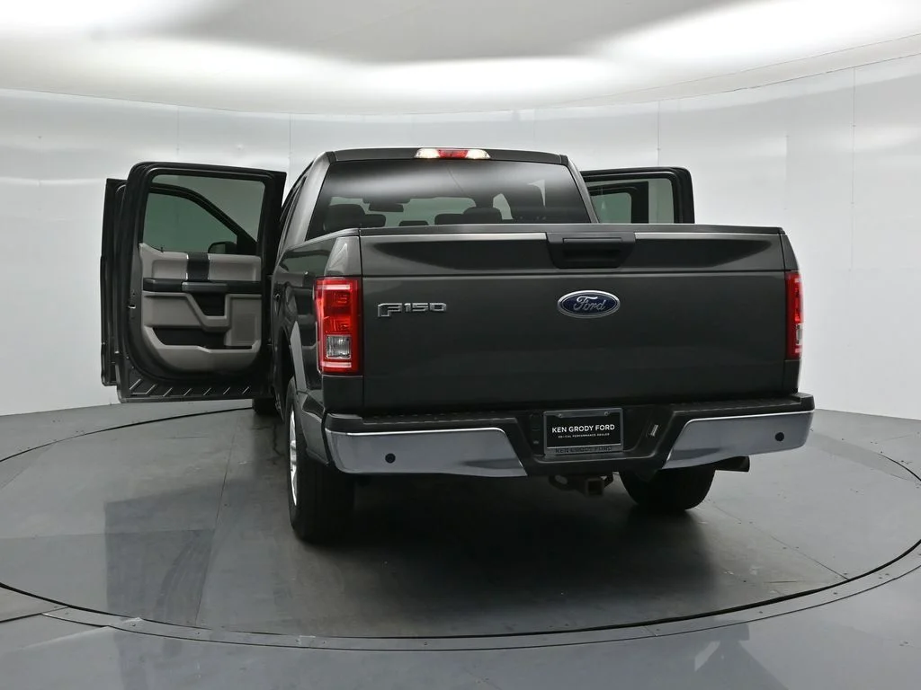 Used 2017 Gray Ford XLT image 26