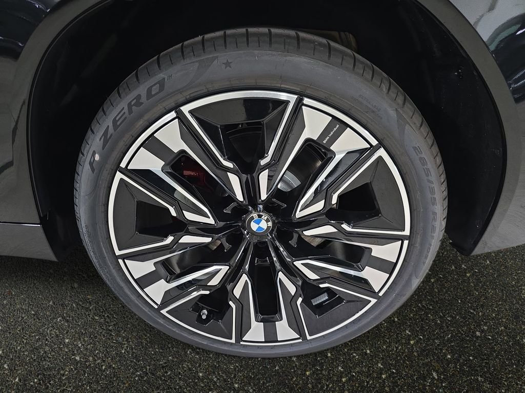 New 2026 Black Sapphire Metallic BMW 30 xDrive image 21