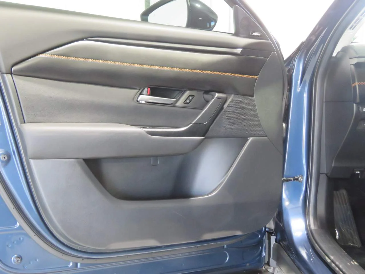Certified Used 2025 Ingot Blue Metallic Mazda 2.5 S Premium Plus image 18