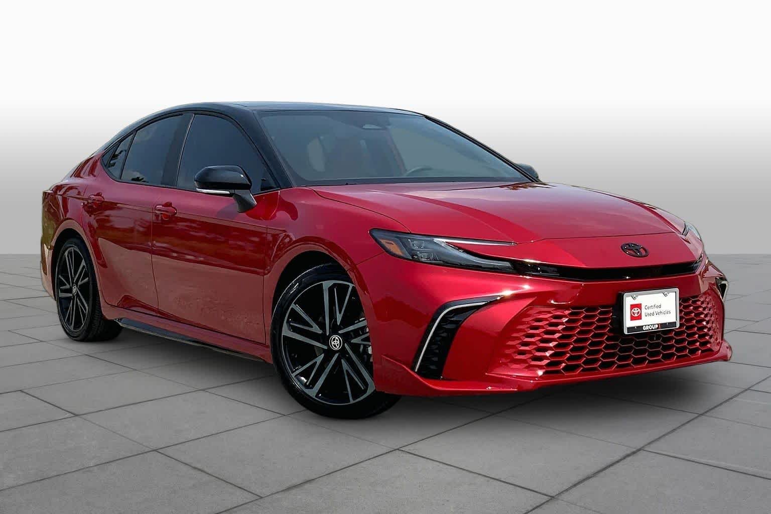 Used 2026 Supersonic Red w/Midnight Black Metallic Roof Toyota XSE image 3