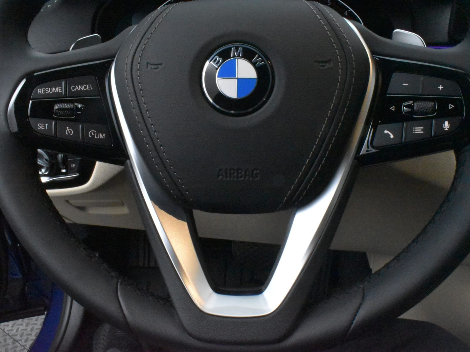 Used 2023 Phytonic Blue Metallic BMW 530i image 14