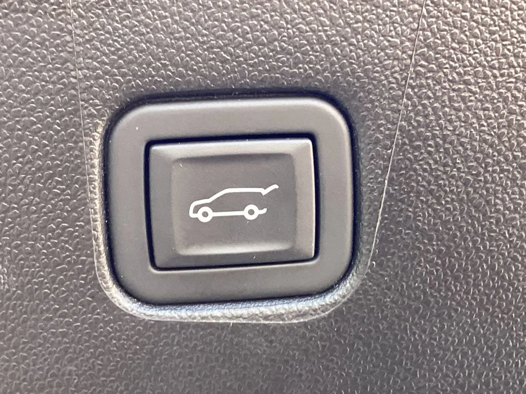 Used 2024 Riptide Blue Metallic Chevrolet 3LT image 34