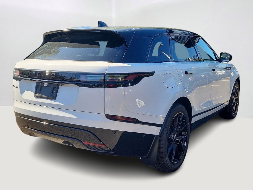 New 2026 Fuji White LAND ROVER  image 3